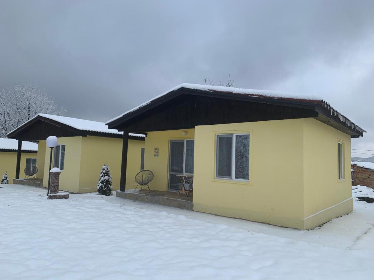 Daskalov Bungalows Chervena Lokva Bagian luar foto